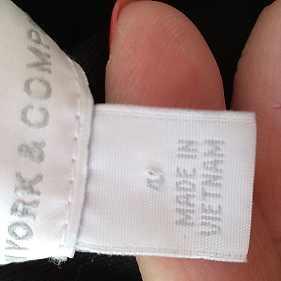 New York & Company Black/White Ruffle Sheath Dress. Size S/M - Picture 12 of 12